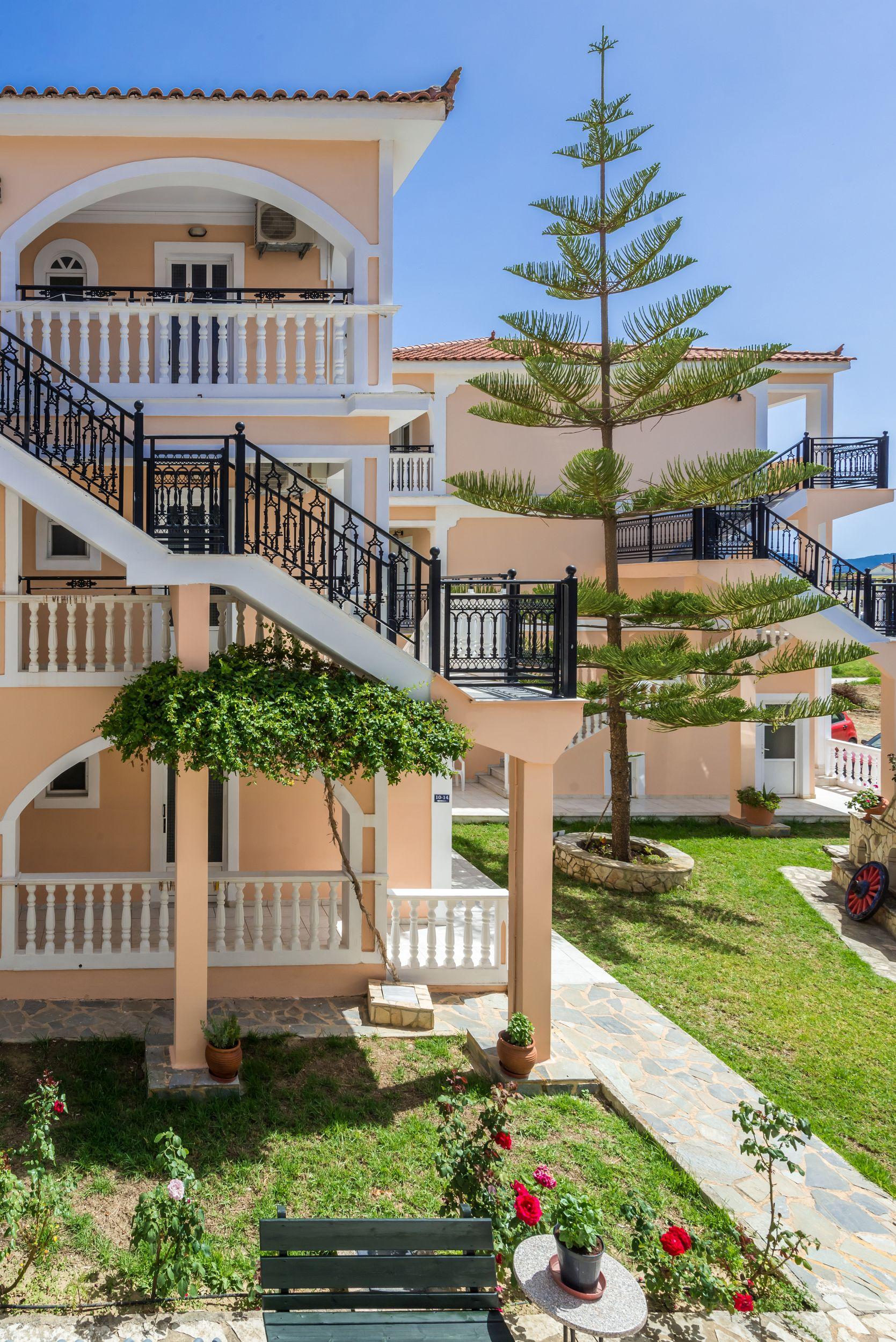 Athina Apartments Закинтос Экстерьер фото