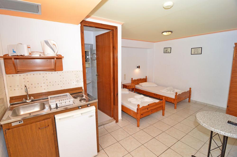 Athina Apartments Закинтос Экстерьер фото