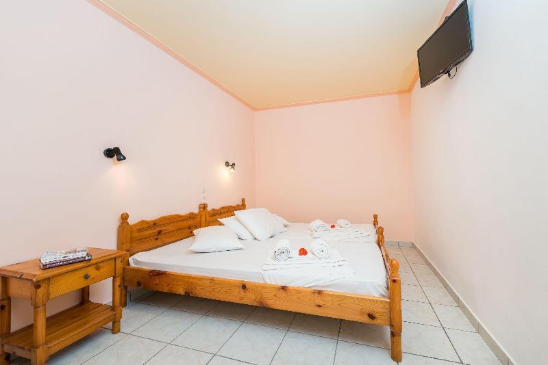 Athina Apartments Закинтос Экстерьер фото